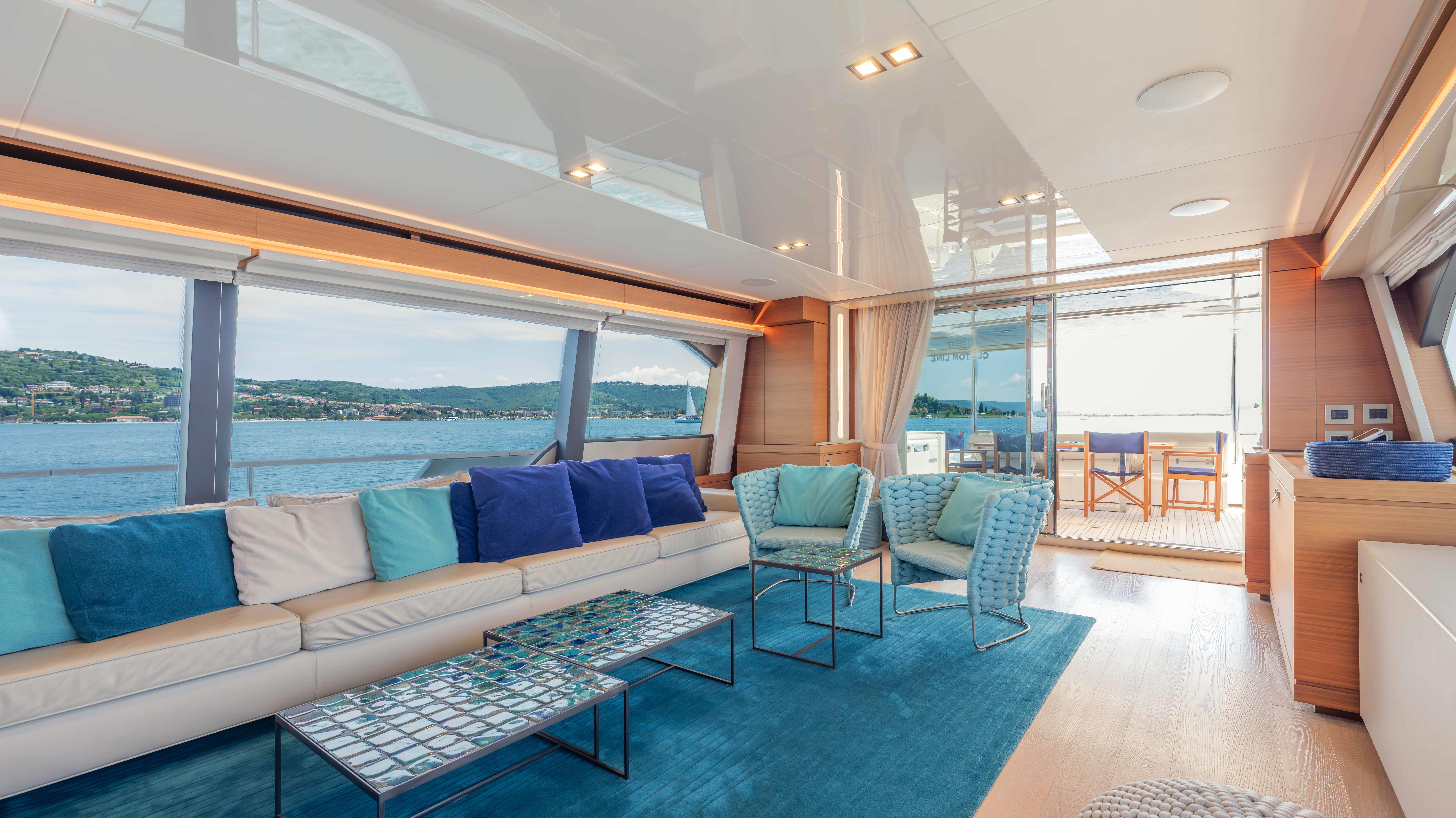2017 CUSTOM LINE NAVETTA 28 